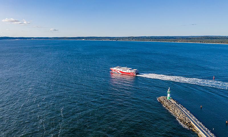 Der "Skane Jet" fährt aus dem Hafen