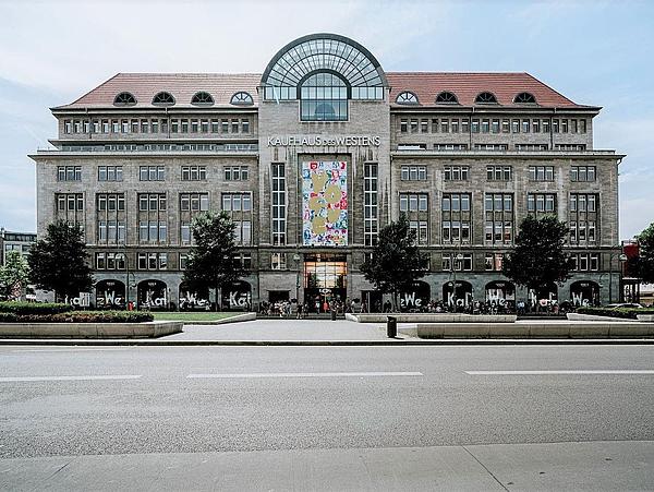 Das große und bekannte Kaufhaus des Westens in Berlin. 