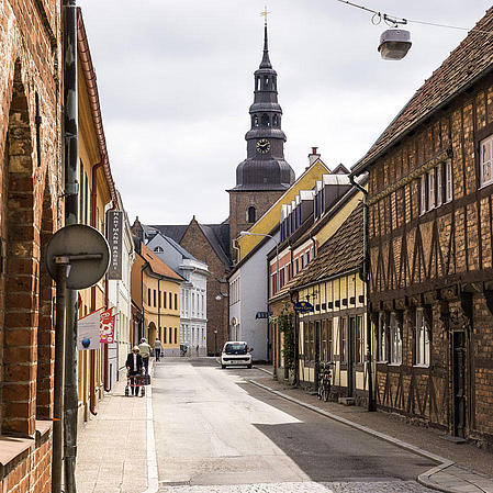 View into an alley in the old town of Ystad city.
